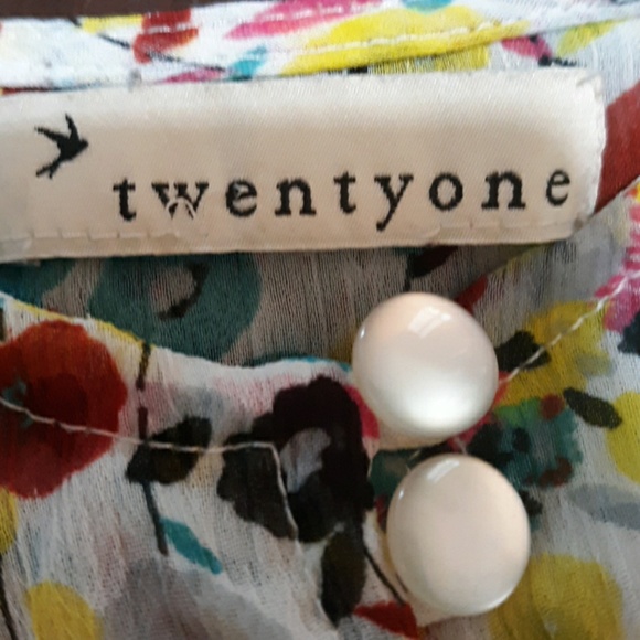 2 for$40/Blouse - Picture 6 of 8